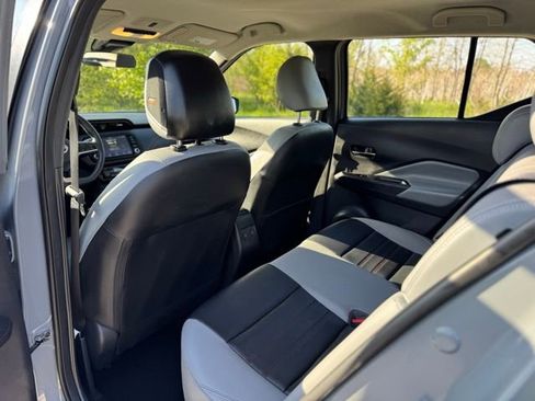 Used 2023 Nissan Kicks SR w/ SR Premium Package FWD image 13