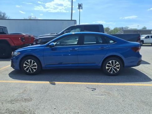 Used 2024 Volkswagen Jetta S image 2