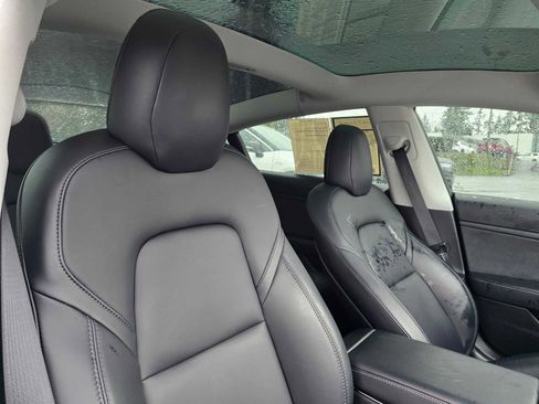 Used 2020 Tesla Model 3 Standard Range image 13