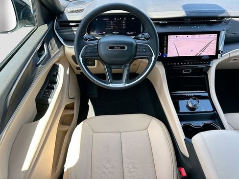 New 2026 Jeep Grand Cherokee L Limited RWD image 16