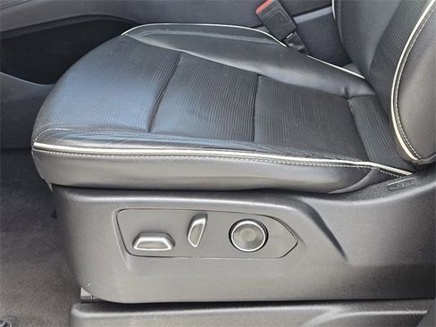 Used 2024 Cadillac Escalade ESV Sport image 24