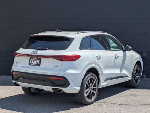 New 2026 Audi Q5 Premium AWD/4WD image 5