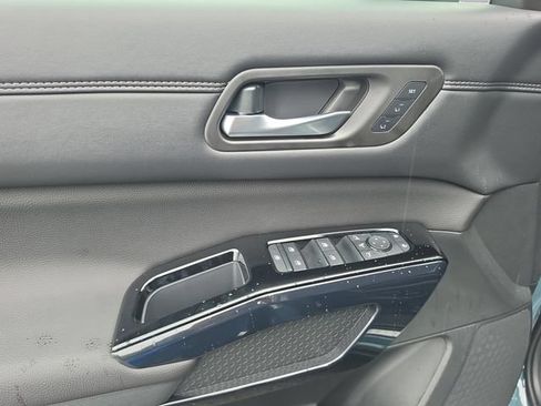 New 2026 Nissan Pathfinder Platinum AWD/4WD image 11