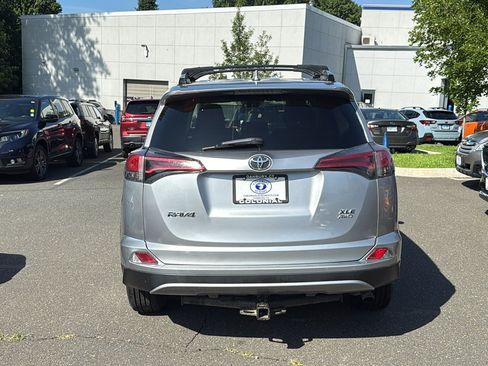 Used 2017 Toyota RAV4 XLE AWD/4WD image 6