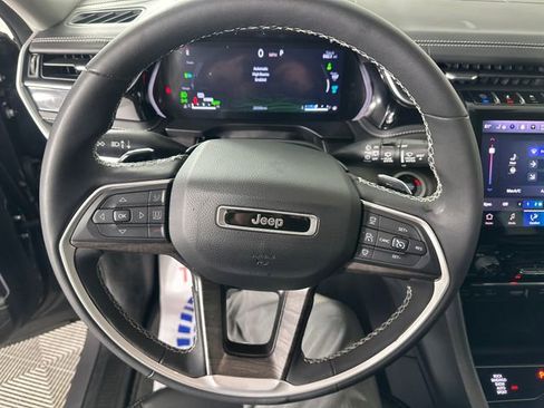 Used 2022 Jeep Grand Cherokee Limited 4xe image 26