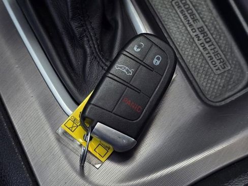 Used 2022 Dodge Charger SXT image 32