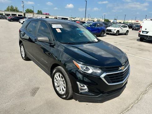 Used 2021 Chevrolet Equinox LS w/ LS Convenience Package FWD image 17