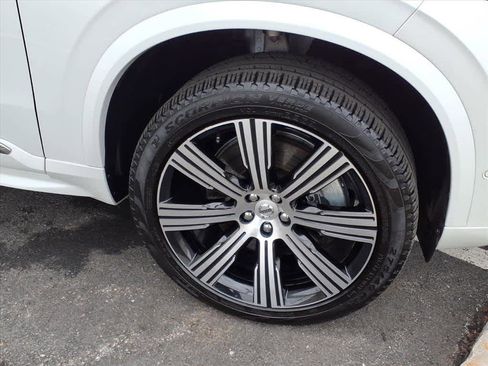 Used 2024 Volvo XC90 T8 Plus image 5