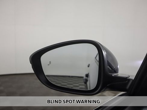 Used 2023 Honda Accord Touring image 6