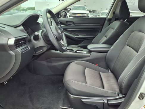 Used 2023 Nissan Altima 2.5 S FWD image 11