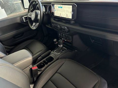 New 2026 Jeep Wrangler Unlimited Sahara AWD/4WD image 12