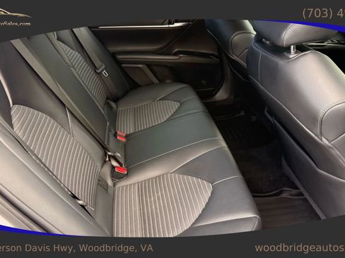 Used 2020 Toyota Camry SE image 27