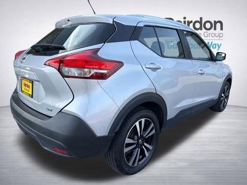 Used 2019 Nissan Kicks SV FWD image 8