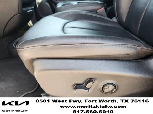 Used 2025 Chrysler Pacifica Select FWD image 23