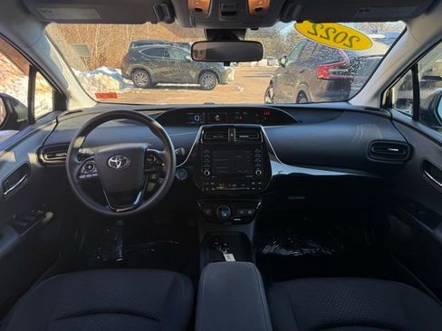 Used 2022 Toyota Prius LE image 17