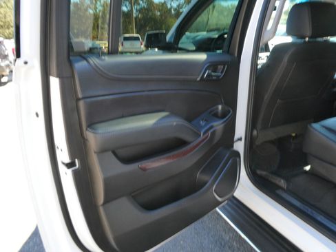 Used 2019 GMC Yukon XL SLT image 29