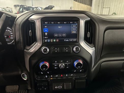Used 2020 GMC Sierra 1500 SLE w/ X31 Off-Road Package AWD/4WD image 16