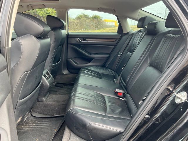 Used 2018 Honda Accord Touring image 13