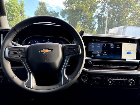 New 2025 Chevrolet Silverado 1500 LT image 4