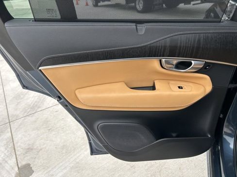 Used 2024 Volvo XC90 B6 Ultimate w/ Lounge Package image 20