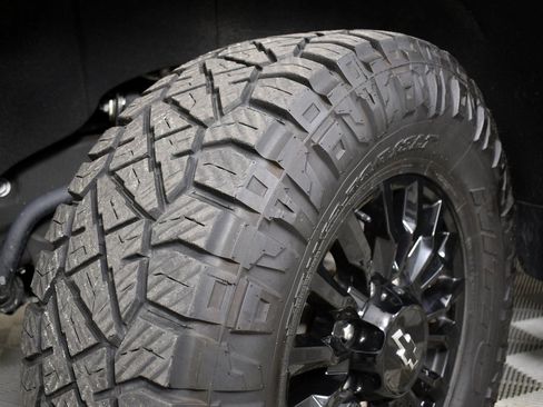 Used 2023 Chevrolet Silverado 2500 LTZ w/ LTZ Plus Package image 12