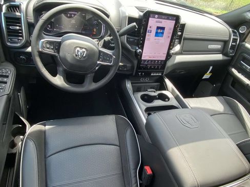 New 2026 RAM 2500 Laramie AWD/4WD image 11