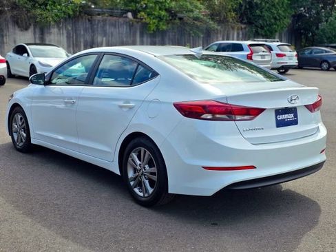 Used 2017 Hyundai Elantra SE FWD image 5