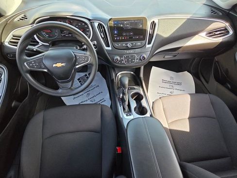 Used 2023 Chevrolet Malibu LT image 9