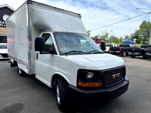 Used 2017 GMC Savana 3500 RWD image 11