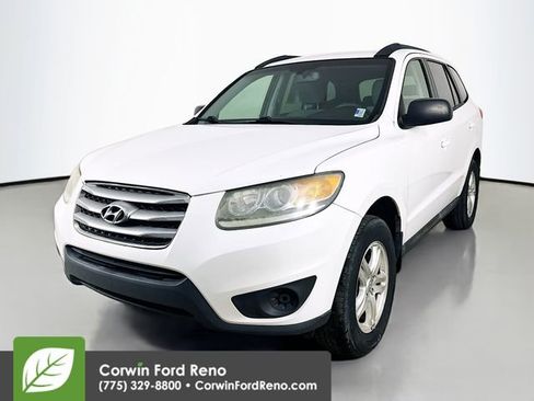 Used 2012 Hyundai Santa Fe GLS image 3