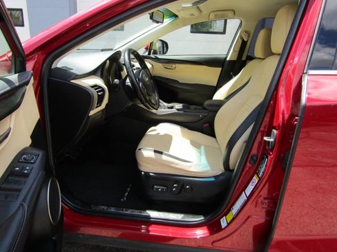 Used 2017 Lexus NX 200t FWD image 4