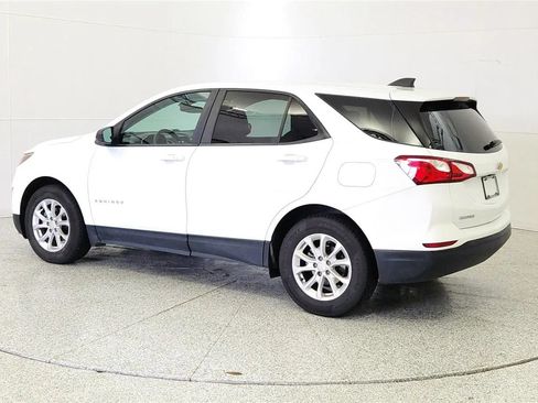 Used 2020 Chevrolet Equinox LS w/ LS Convenience Package FWD image 5