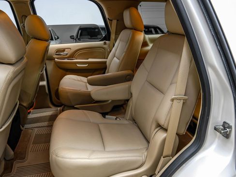 Used 2012 Cadillac Escalade Premium AWD/4WD image 50
