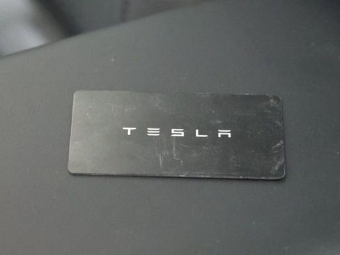 Used 2023 Tesla Model Y Long Range image 33