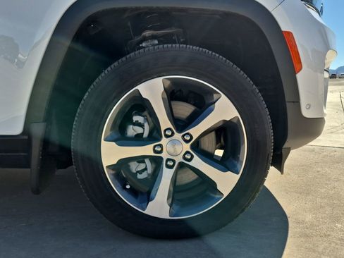 New 2024 Jeep Grand Cherokee Limited 4xe w/ Luxury Tech Group II image 14