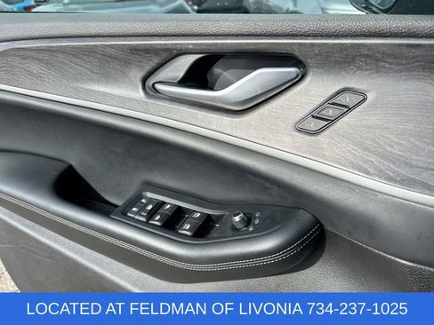 Used 2024 Jeep Grand Cherokee L Limited w/ Luxury Tech Group II image 24