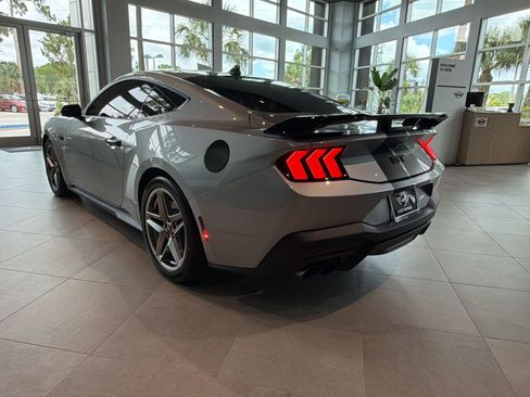Used 2024 Ford Mustang GT Premium RWD image 3