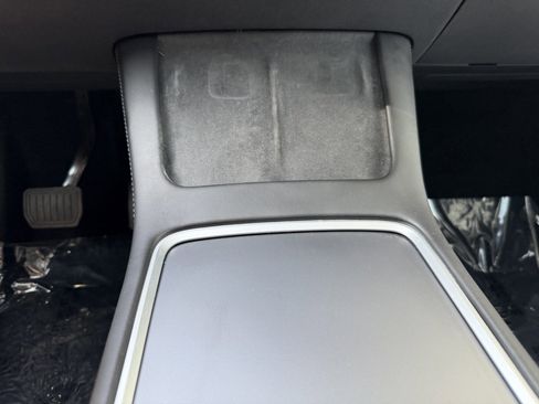 Used 2023 Tesla Model Y Long Range image 30