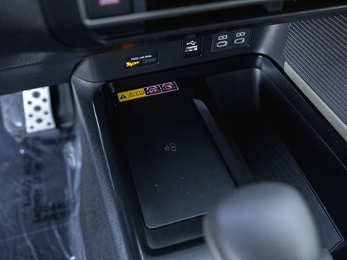 Certified 2025 Toyota Camry SE w/ Convenience Package FWD image 21
