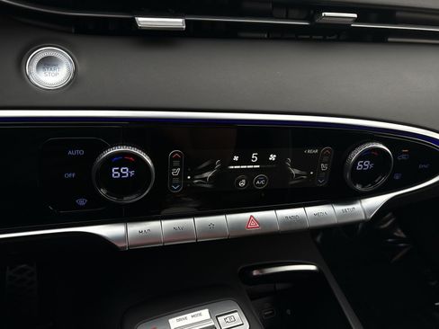Used 2023 Genesis GV70 2.5T w/ Sport Prestige Package AWD/4WD image 21