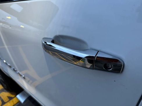 Used 2017 GMC Sierra 2500 Denali w/ Duramax Plus Package image 9