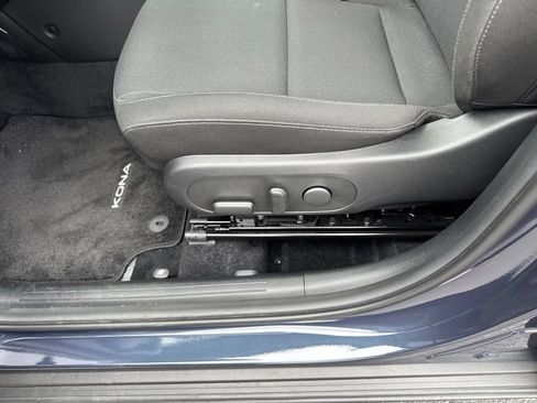 Certified 2025 Hyundai Kona SEL FWD image 5