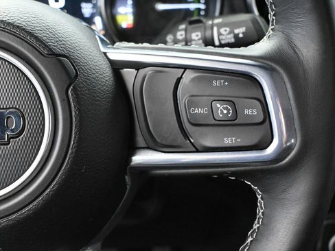 Used 2023 Jeep Wrangler Unlimited Sahara w/ Cold Weather Group image 29