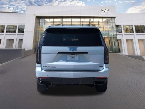 New 2026 Cadillac Escalade ESV Platinum Sport w/ LPO, ONYX Package AWD/4WD image 4