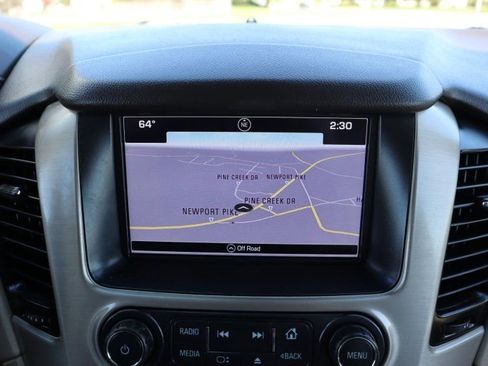 Used 2016 GMC Yukon XL Denali w/ Open Road Package AWD/4WD image 13