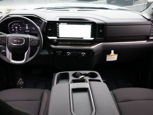 New 2026 GMC Sierra 1500 SLE w/ Preferred Package image 12