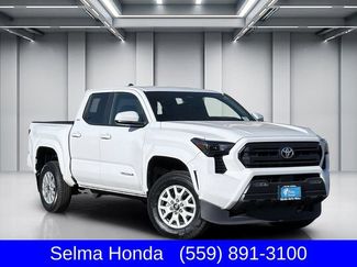Used 2024 Toyota Tacoma SR5 AWD/4WD video 1