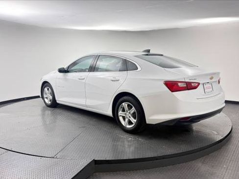 Used 2022 Chevrolet Malibu LS FWD image 6
