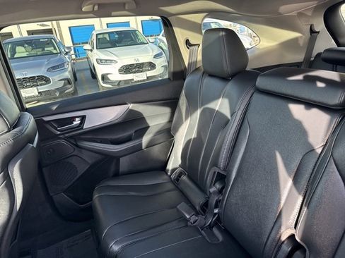 Used 2025 Acura MDX SH-AWD image 25