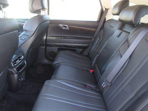 Used 2021 Genesis GV80 3.5T image 16